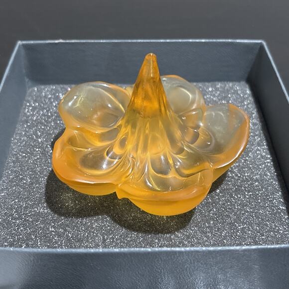 Lalique Crystal Plumeria Flower Ring Holder France Glass Amber 3" Signed NEW - Picture 3 of 9